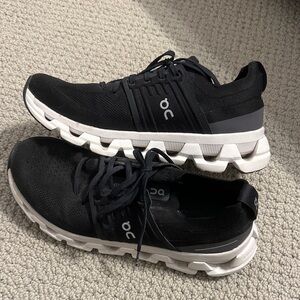 On Cloud Cloudswift Running Shoes